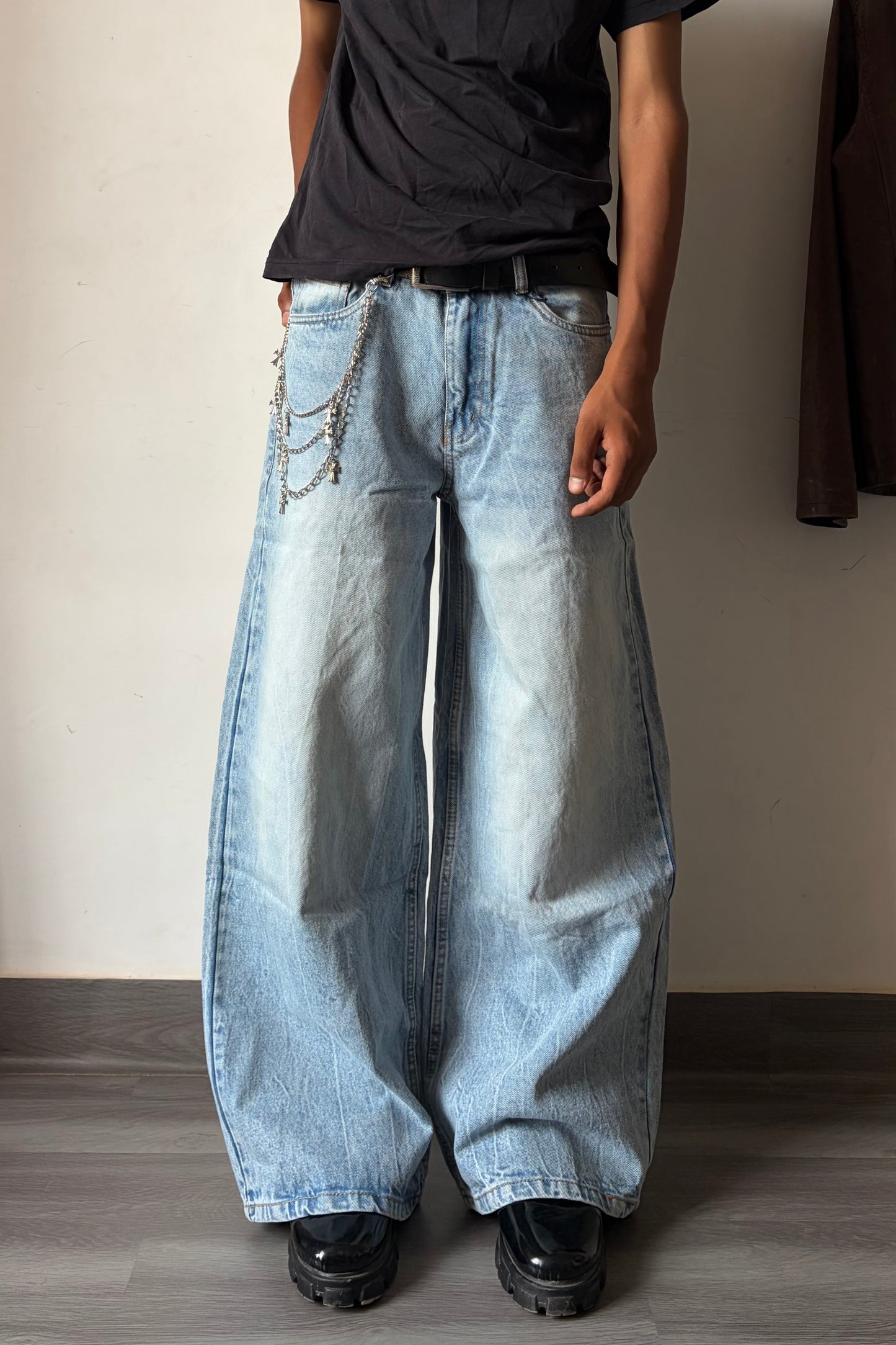Glacier Wash Super Baggy Denim