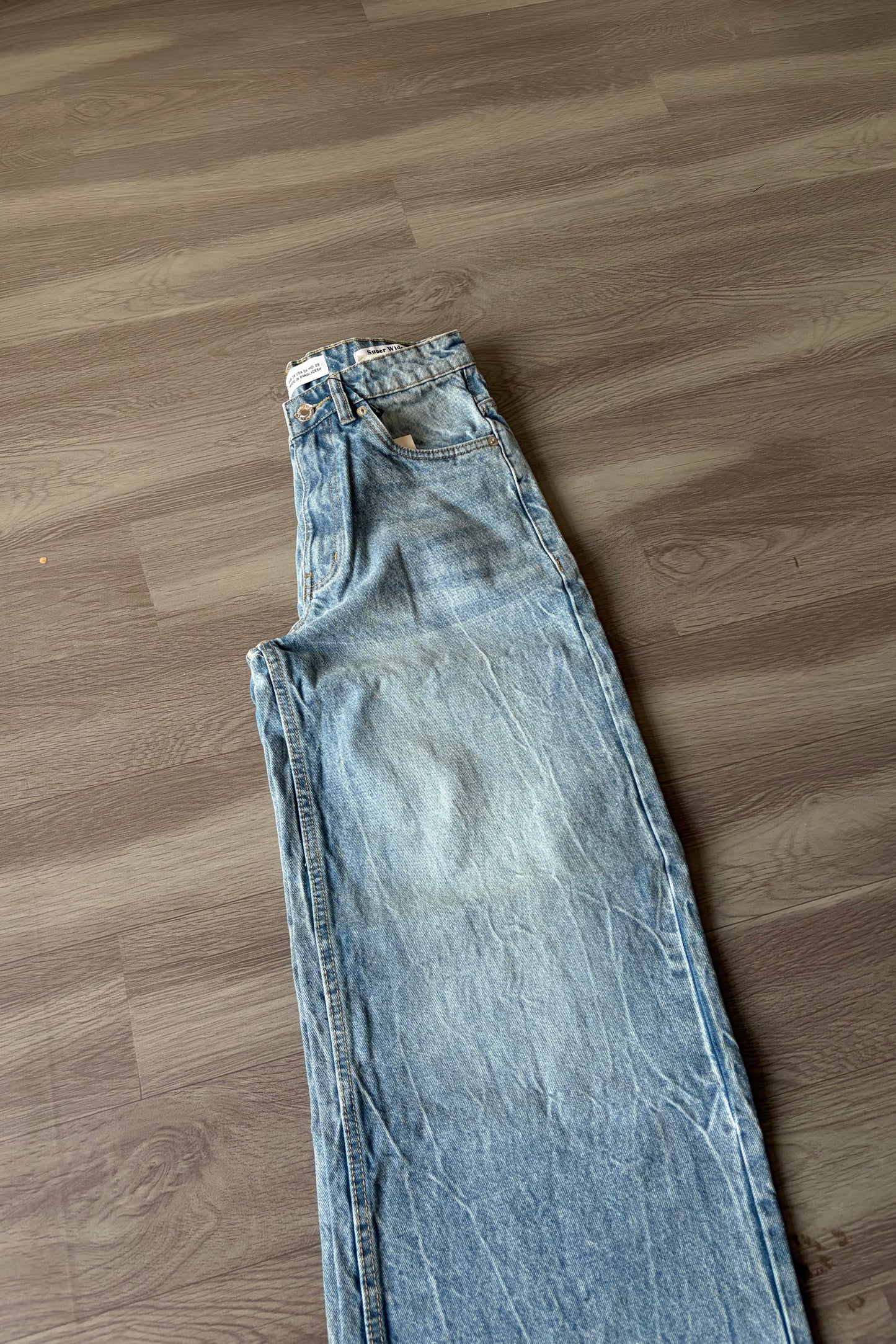 Glacier Wash Super Baggy Denim