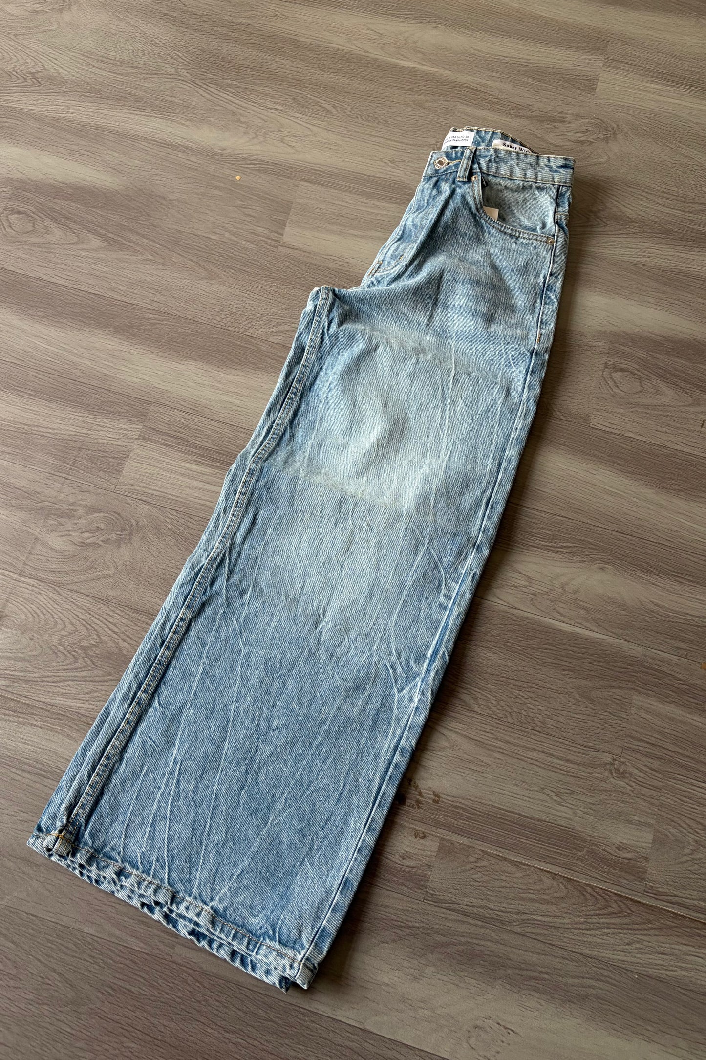 Glacier Wash Super Baggy Denim