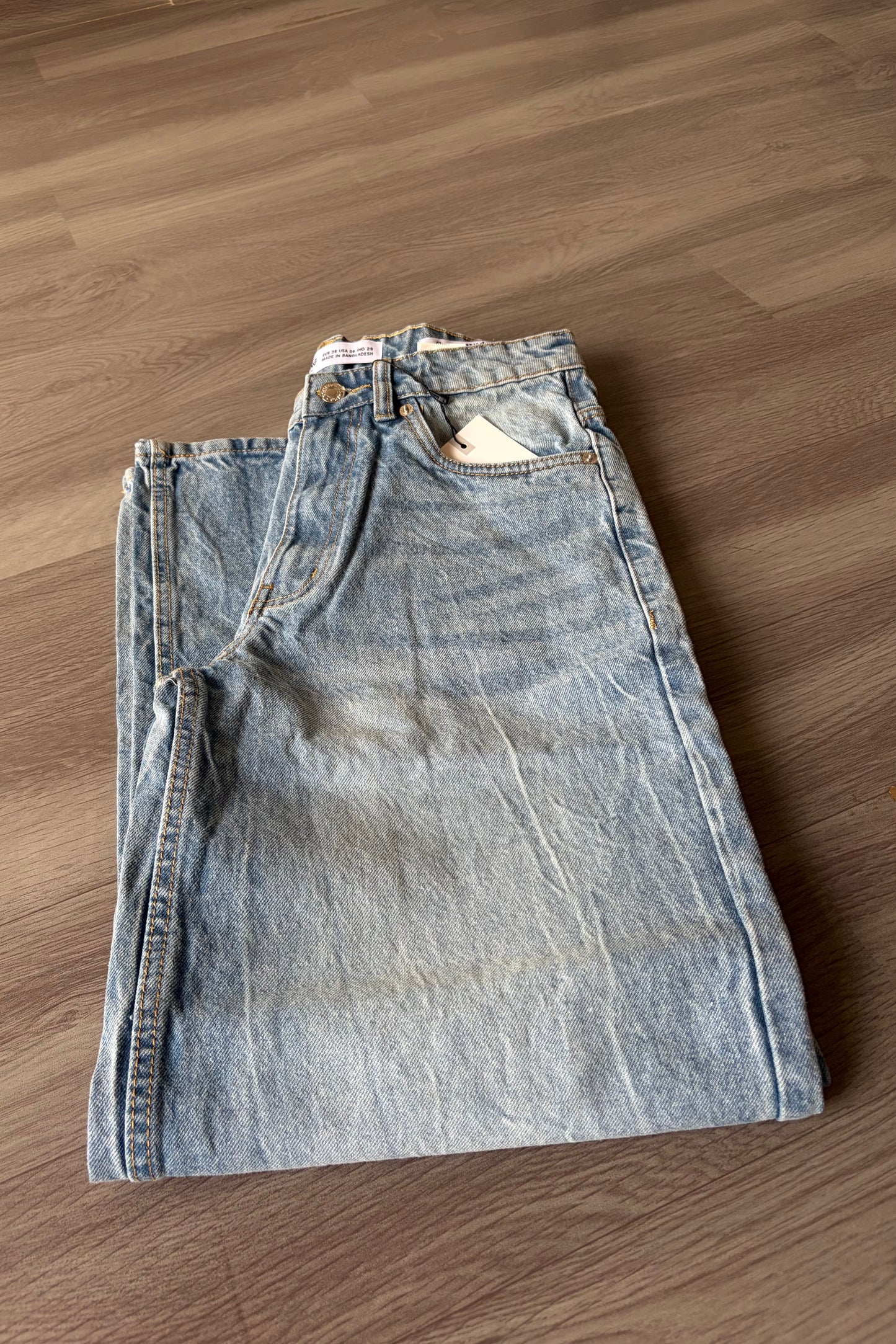 Glacier Wash Super Baggy Denim